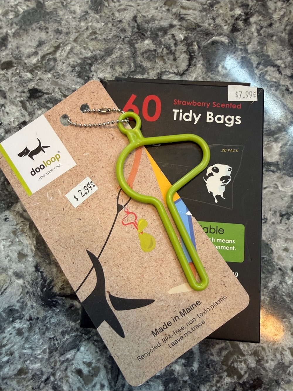DOOG Strawberry Scented Tidy Bags - Black (60 Count) and doo loop